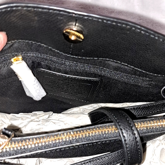 Coach Classic Signature Bag - Picture 6 of 10